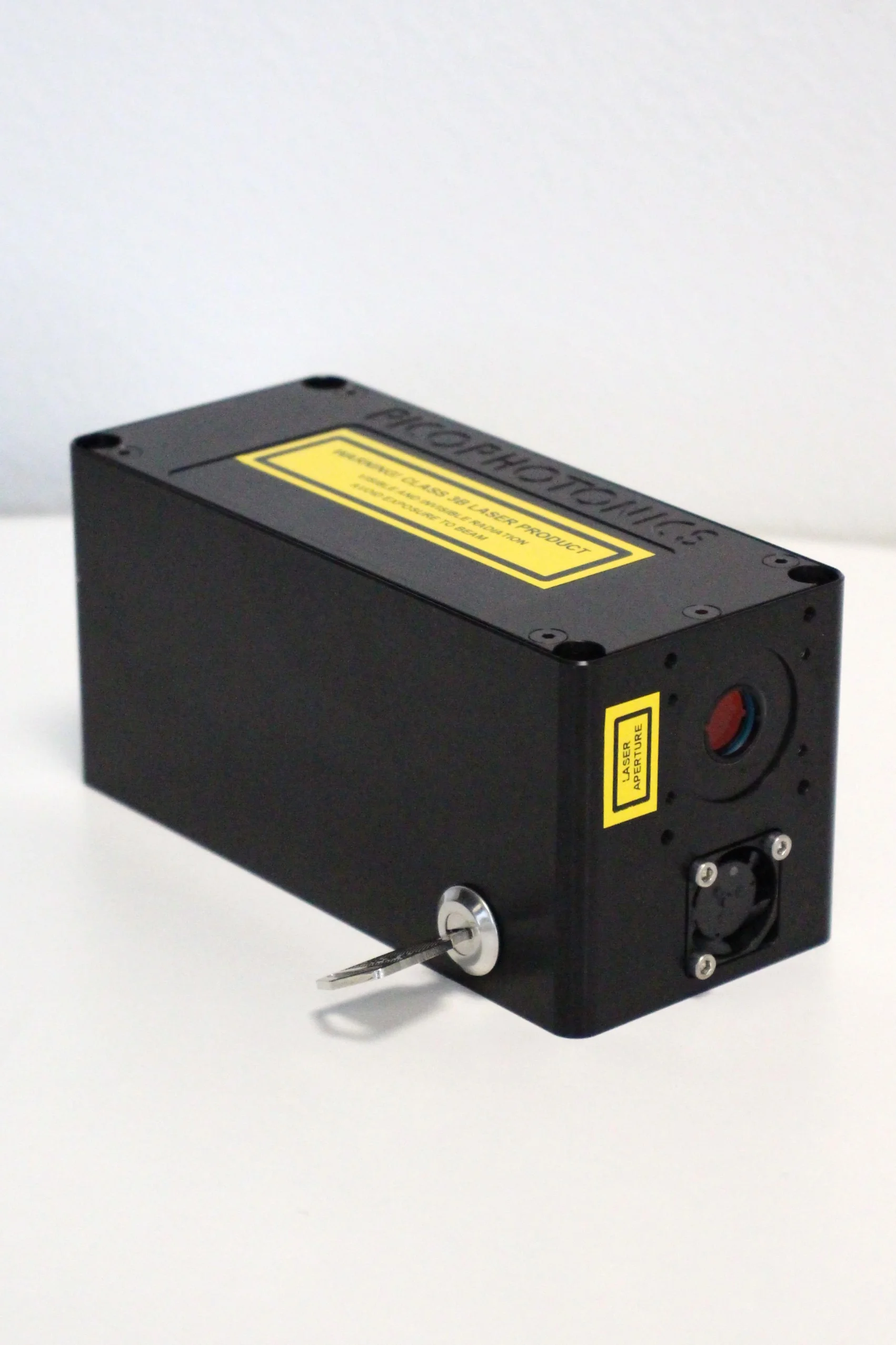 Compact picosecond laser